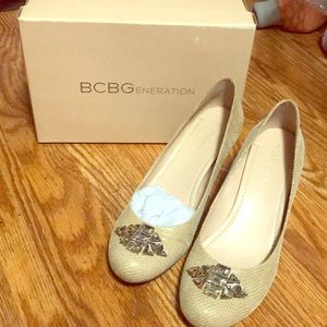 Beautiful BCBGeneration wedges